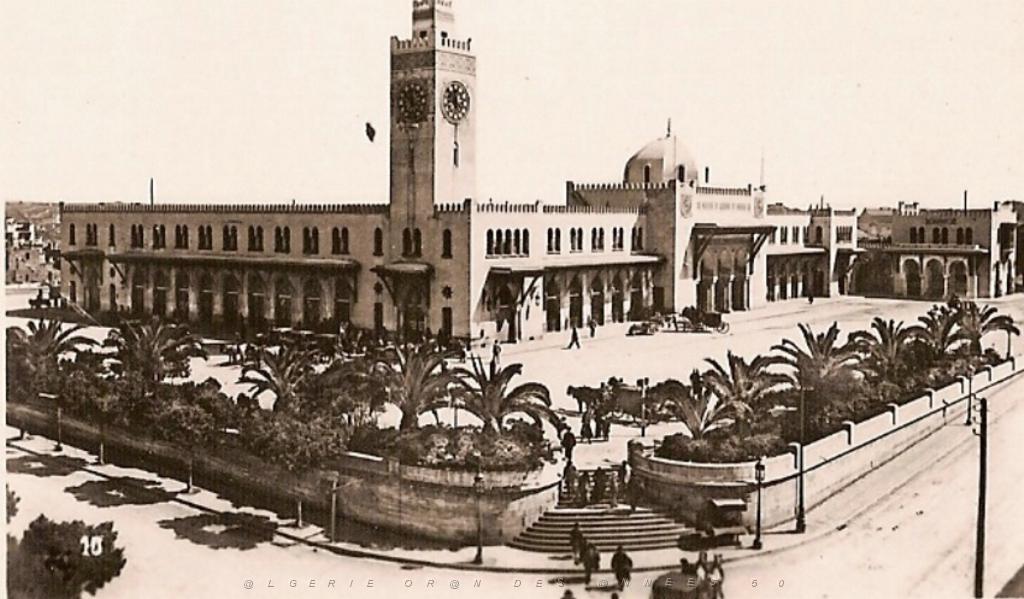 ORAN AVANT 62 LA GARE.JPG